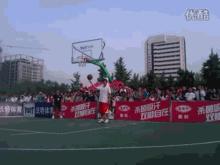 朱焱淼胯下扣籃動態圖