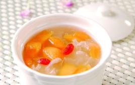 木瓜燉銀耳 木瓜燉銀耳