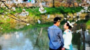 低聲細語 低聲細語