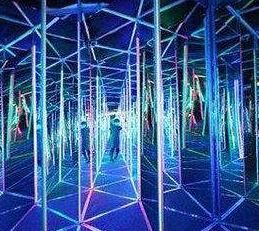 布拉格鏡子迷宮