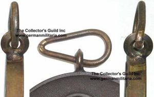 “水滴狀”勛帶環和帶棱吊環的細節