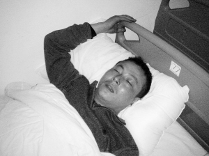 何雄講述事發經過 記者 王宗林/攝