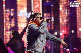 青春舞曲[張震岳、熱狗、艾福傑尼演唱歌曲]