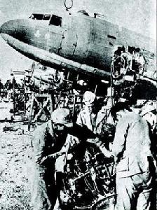 停在覓橋的中國空軍戰機