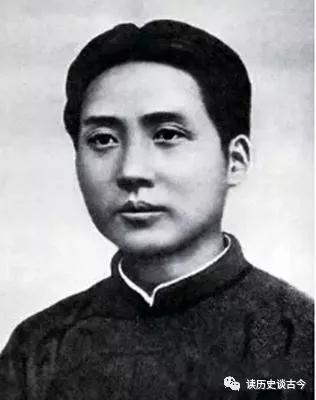 毛主席去湘鄉求學時作了兩首詩: 告訴我們什麼是少年壯志不言愁! 毛主席去湘鄉求學時作了兩首詩: 告訴我們什麼是少年壯志不言愁!