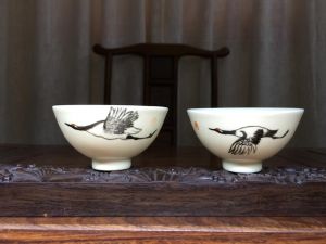  孟墨濃陶瓷作品：《翔鶴》