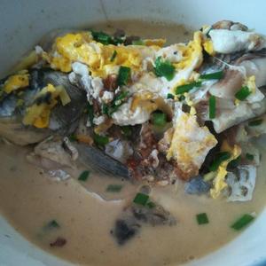 鯽魚燉雞蛋 鯽魚燉雞蛋