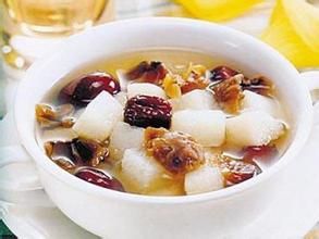 山藥紅棗煲排骨 山藥紅棗煲排骨