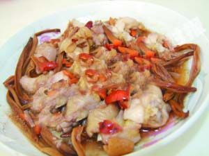 金針菜紅棗蒸雞 金針菜紅棗蒸雞