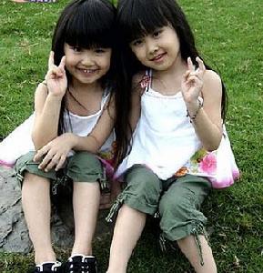 台灣九歲孿生姐妹