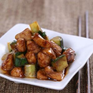 菱肉醬爆雞丁 菱肉醬爆雞丁