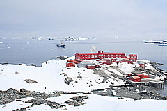 貝爾納多站 貝爾納多站