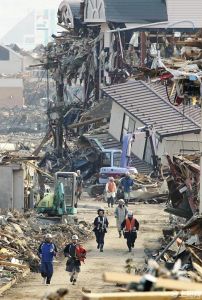 地震後登米市一片廢墟