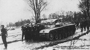 第七裝甲師的官兵送別舒爾茨少將