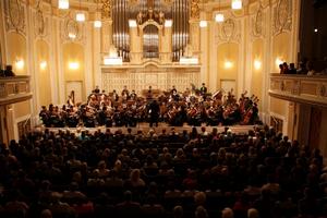 中國青年愛樂交響樂團在薩爾茨堡音樂節演出