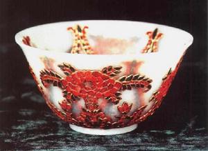 清金鑲寶石玉碗 清金鑲寶石玉碗