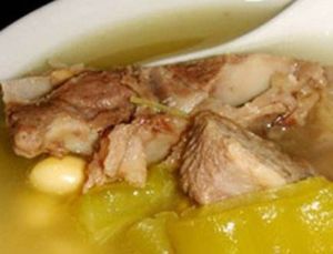 大蒜苦瓜排骨湯 大蒜苦瓜排骨湯