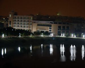 佛山市南海區石門中學獅山校區夜景