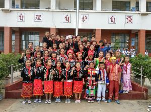 小酷哥哥在德宏傣族景頗族自治州