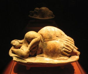 哈爾·薩夫列尼地下宮殿里的雕像