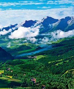 祁連山[青海省東北部與甘肅省西部邊境的山脈]