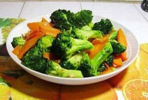 花椰菜炒紅蘿蔔 花椰菜炒紅蘿蔔