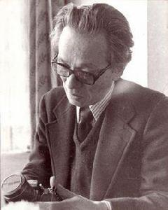 岩宮武二 岩宮武二