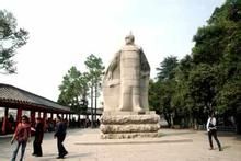 周瑜塑像 周瑜塑像
