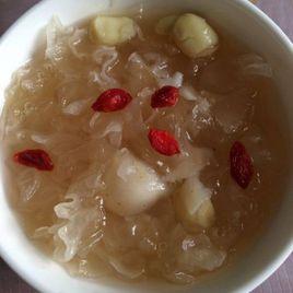 百合銀耳蓮子湯 百合銀耳蓮子湯