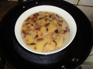 青蛾香菇蛋羹 青蛾香菇蛋羹