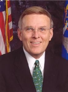 拜倫·多根 拜倫·多根