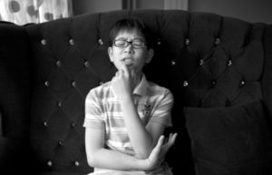 12歲的馬硯韜參加崗尖救助會去玉樹支教