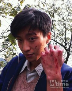 喬任梁劇中造型