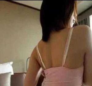 95後女大學生挑釁師母事件