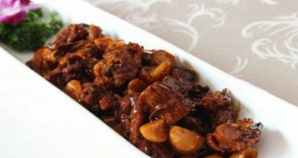 紅燜栗子雞 紅燜栗子雞