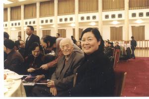 張傳稚與第一代油畫大師馮法祀(右二)