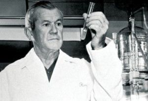 安利紐崔萊創始人