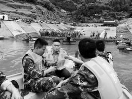 6&middot;4廣元遊船側翻事故