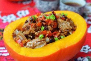 金瓜燜排骨 金瓜燜排骨