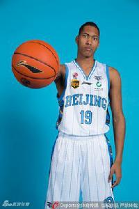 塔瑞克·加尼尤 塔瑞克·加尼尤