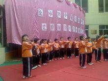 0327大班的小朋友在金水岸演出