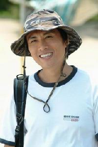 白 活 (黃子華飾) 