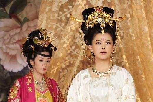 嗜血的皇冠:武則天通往皇位之路,到底殺了多少人? 嗜血的皇冠:武則天通往皇位之路,到底殺了多少人?