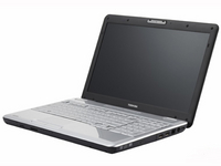 東芝 Satellite L517