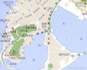 媽閣斜巷 (Calçada da Barra) 在澳門半島南部，北接媽閣街，南連媽閣廟前地