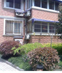 莫愁新寓荷花里 莫愁新寓荷花里