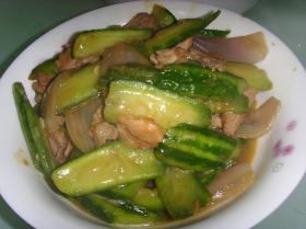 絲瓜洋蔥炒肉片 絲瓜洋蔥炒肉片