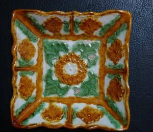 遼三彩印花方盤 遼三彩印花方盤