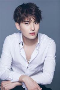 蒙恩[ZERO-G男團成員]