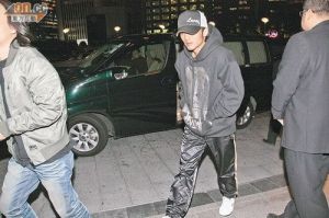 謝霆鋒夜會林超賢商討細